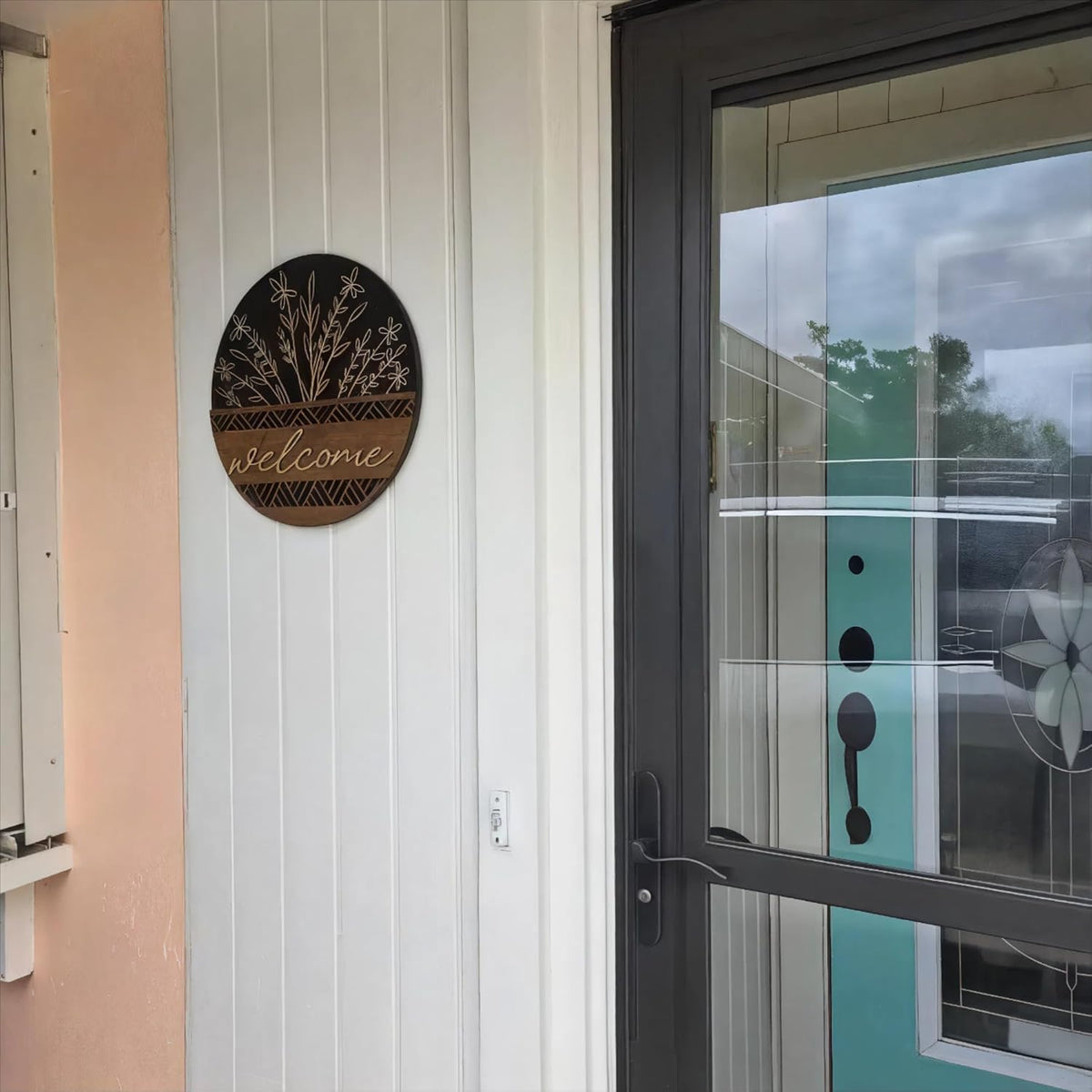 3D Welcome Sign for Front Door, Rustic Round Wood Wreaths Wall Hanging Modern Farmhouse Decor, House Warming Gifts New Home, Porch Fence Decorations for Spring Summer Fall All Seasons Holiday Outdoor