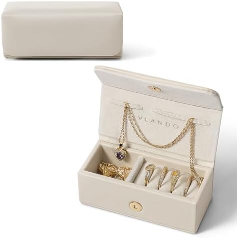 VLANDO Vegan Leather Travel Jewelry Case With Magnetic Closure, Cream