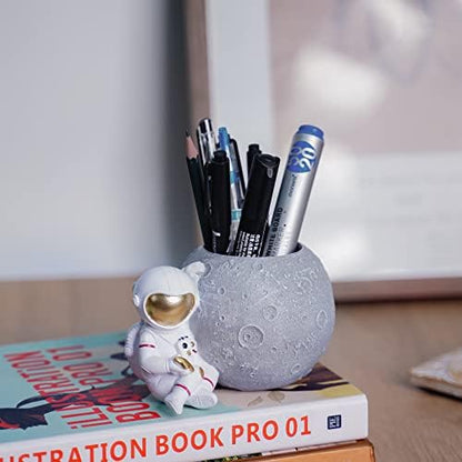 Kimdio Pen Holder, Astronaut Stand for Desk Pencil Holder, Resin Desk