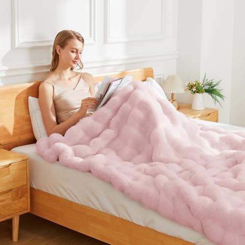 Latepis Pink Faux Fur Throw Blanket for Couch Bubble Cute Soft Warm