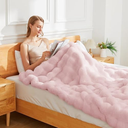 Latepis Pink Faux Fur Throw Blanket for Couch Bubble Cute Soft Warm