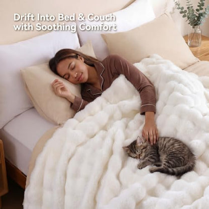 Smoofy Faux Rabbit Fur Throw for Couch - Cream White Bubble Blanket