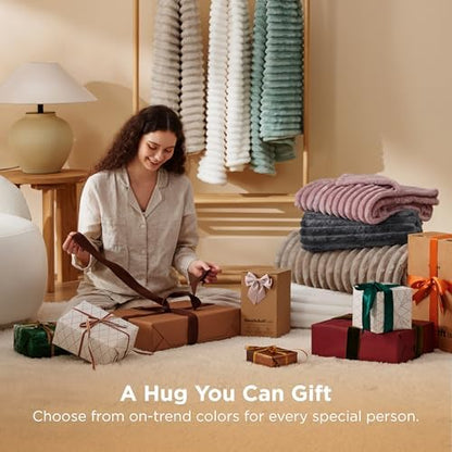 Bedsure Soft Cozy Throw Blanket for Couch Decor Gift Off White 50"x70"