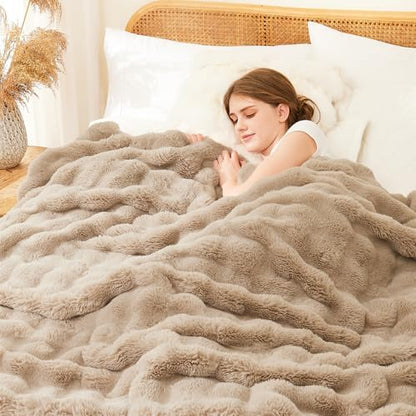 L'AGRATY Faux Rabbit Fur Throw Blanket for Couch, 50'' x 60'', Light