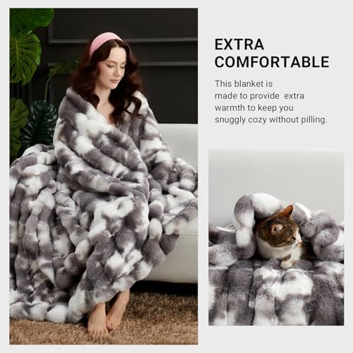 SAPHREAS Faux Fur Throw Blanket for Couch, Fluffy Fuzzy Bubble Blanket