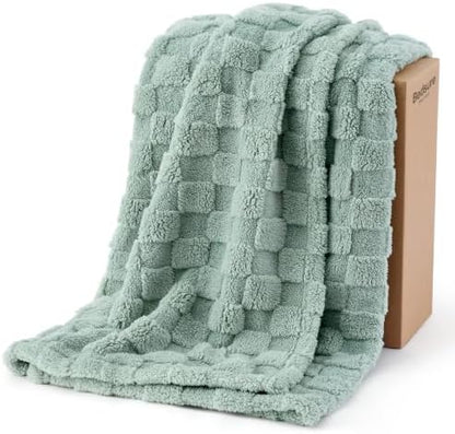 Bedsure Checkered Fleece Throw Blanket,Cute Home Decor,Sage