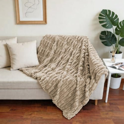 Doule Layer Super Soft Faux Fur Throw Blanket, Ribbed Bamboo Design