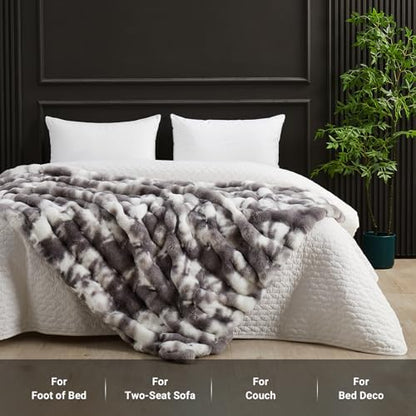 SAPHREAS Faux Fur Throw Blanket for Couch, Fluffy Fuzzy Bubble Blanket
