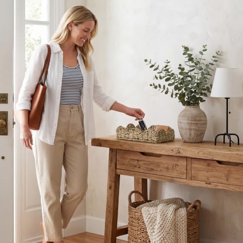 StorageWorks Small Wicker Scalloped Trays, Natural Seagrass Serving