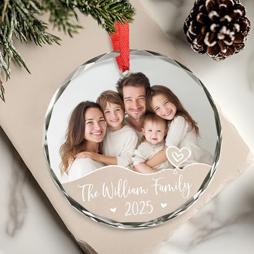 BSQUIELE Personalized Family Glass Ornament 2025 - Personalized