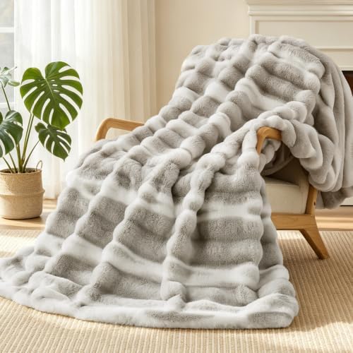 VFROO Faux Rabbit Fur Throw Blanket, Plush Fuzzy Blanket, 50" × 60"
