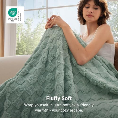 Bedsure Checkered Fleece Throw Blanket,Cute Home Decor,Sage