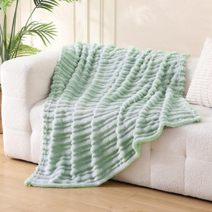 Puncuntex Sage Green Soft Throw Blanket 50"×60" for Couch Cozy 3D