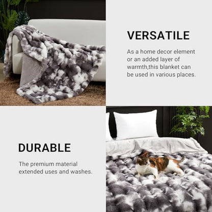 SAPHREAS Faux Fur Throw Blanket for Couch, Fluffy Fuzzy Bubble Blanket