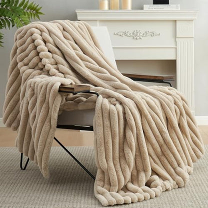 Amélie Home Soft Striped Faux Fur Throw Blanket for Couch, Beige