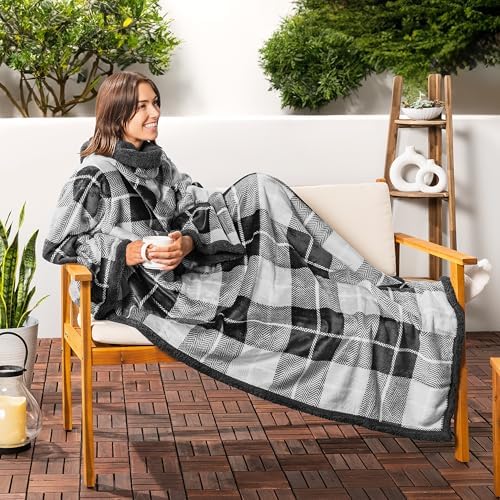 PAVILIA Wearable Blanket with Sleeves and Pocket for Women Men, Sherpa