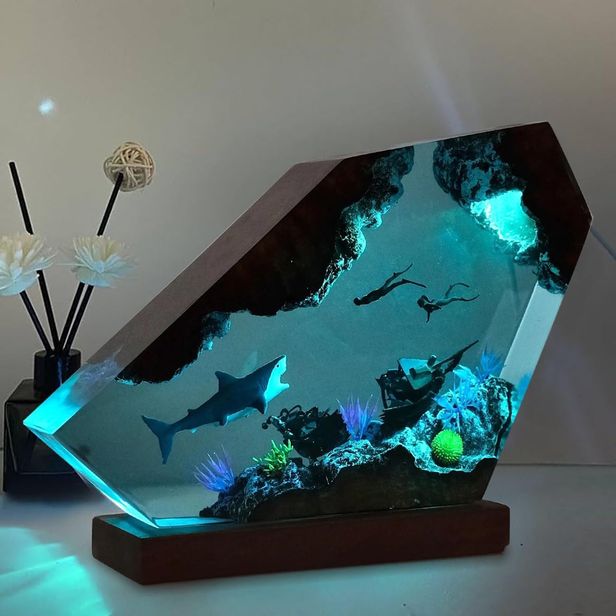 Shark Ocean Resin Lamp, Handmade Resin Night Light for Home Office Decor | Multi-Color LED Light with USB Port, Shark Gifts for Men & Women, Unique Ocean Marine Biology Gifts for Him & Her (6"x4")