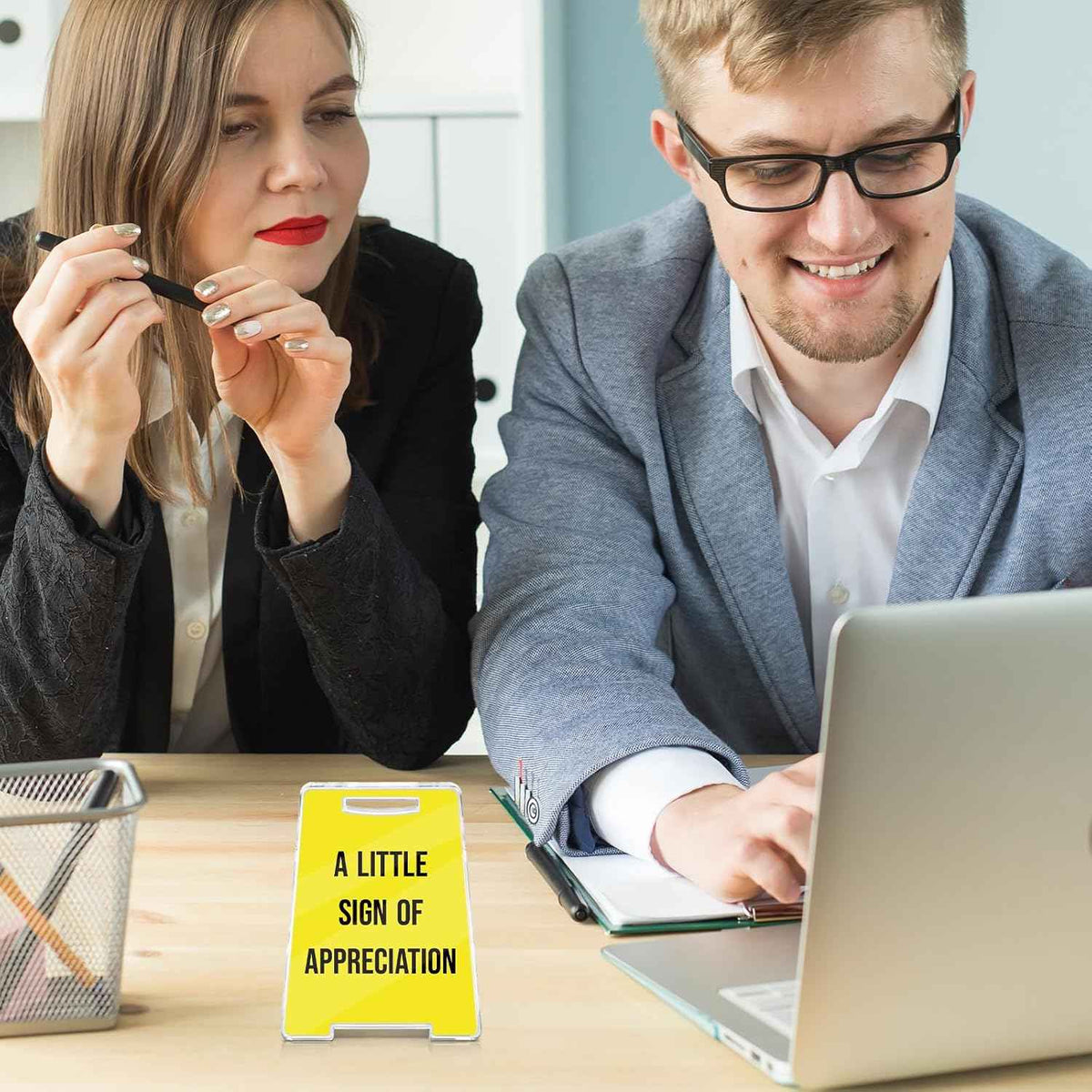 4 Pcs Appreciation Gifts for Employee Coworker Team | Thank You Gifts for Women Men Friends, Bulk a Little Sign of Appreciation Home Office Desk Acrylic Sign Decor