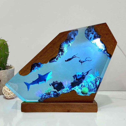 Shark Ocean Resin Lamp, Handmade Resin Night Light for Home Office Decor | Multi-Color LED Light with USB Port, Shark Gifts for Men & Women, Unique Ocean Marine Biology Gifts for Him & Her (6"x4")