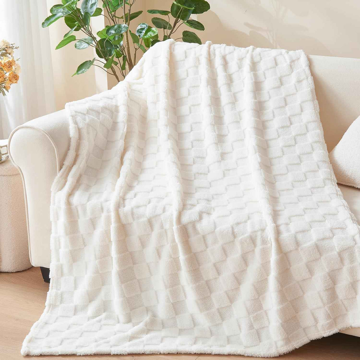 Ivory Checkered Fleece Throw Blanket